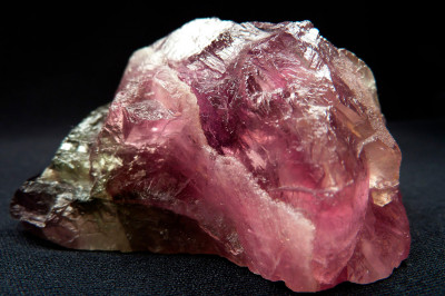 28億円の値段をつけた世界最大の希少なピンクダイヤモンド