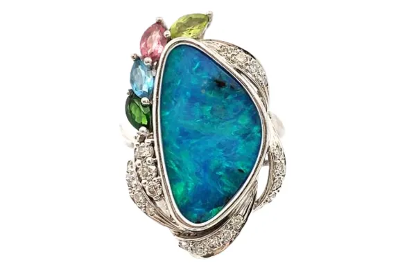 ボルダーオパールの価値とは？概要と基礎知識