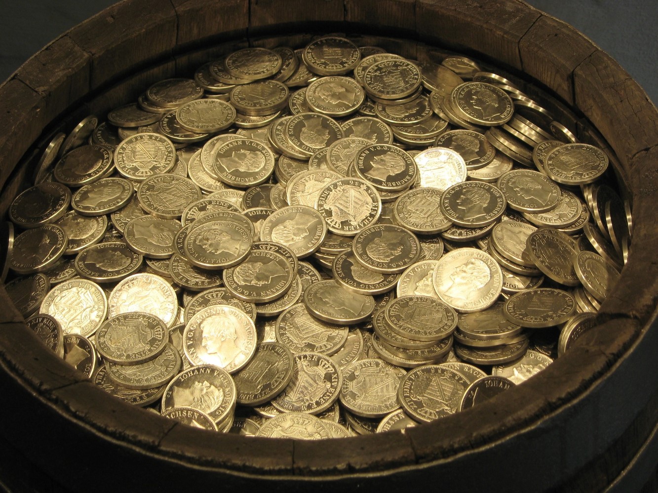 どうなる金相場?世界情勢も踏まえて金相場の動向を解説