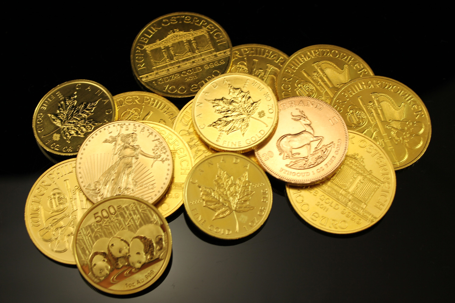 金の種類一覧！<br>純度・カラーによる<br class="is-sp">価値の違いや<br class="is-sp">今後の見通しも