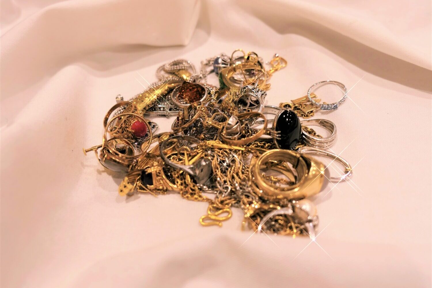 金とプラチナの性質を正しく理解して、買取のポイントをおさえよう