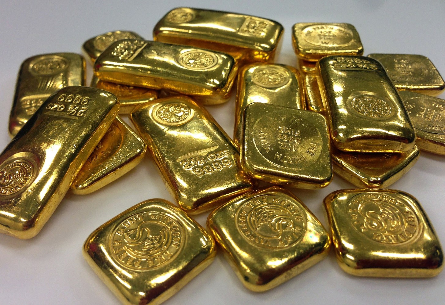 金を買うならどこの国がおすすめ?国別の相場や購入時の注意点