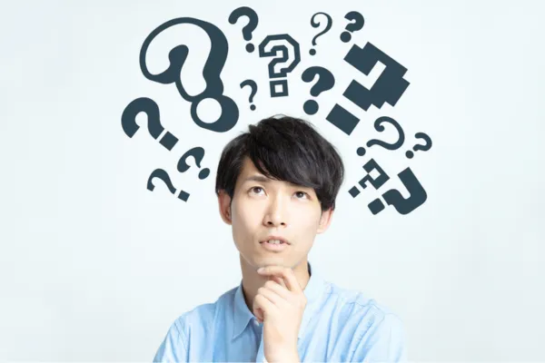 混乱する男性