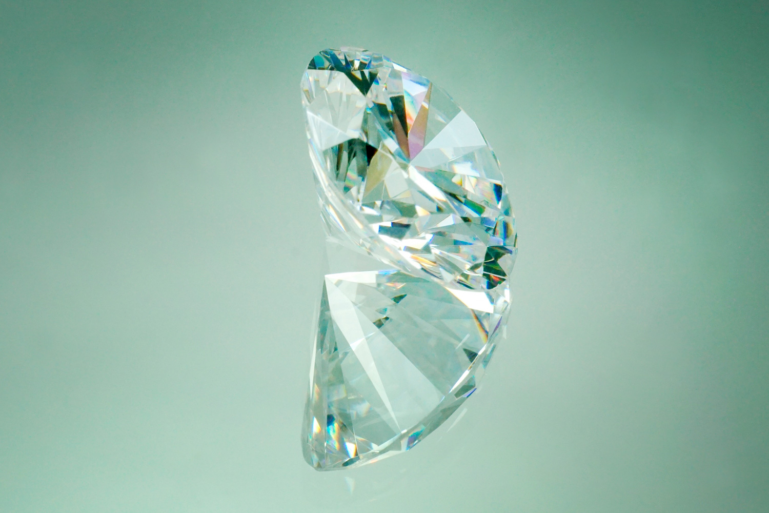 イギリスの秘宝であるコーイヌールってどんなダイヤモンド？