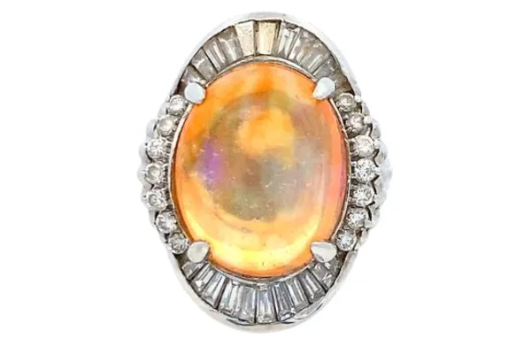 ファイヤーオパール（ファイアオパール）の色と魅力