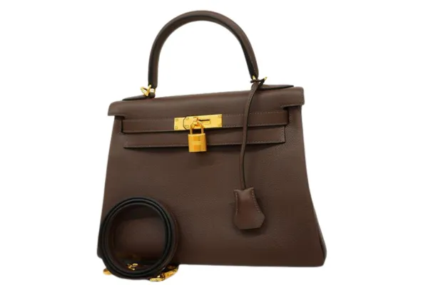 どんなコーデにも映える!ショコラカラーの使い方ガイド