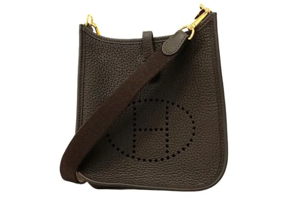 エルメスのショコラカラーを長く愛用するためのお手入れ方法