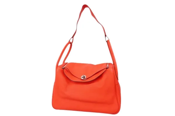 リンディ|個性的だけど柔らかな印象の人気モデル