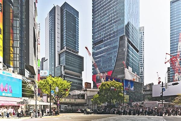 JR渋谷駅「ハチ公口」側へ出ます。