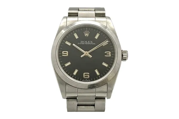 ロレックス修理は正規店と非正規店どちらが安心？