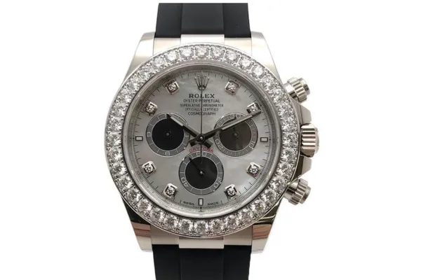 ロレックスのラバーベルトを自分で交換するリスクと対策