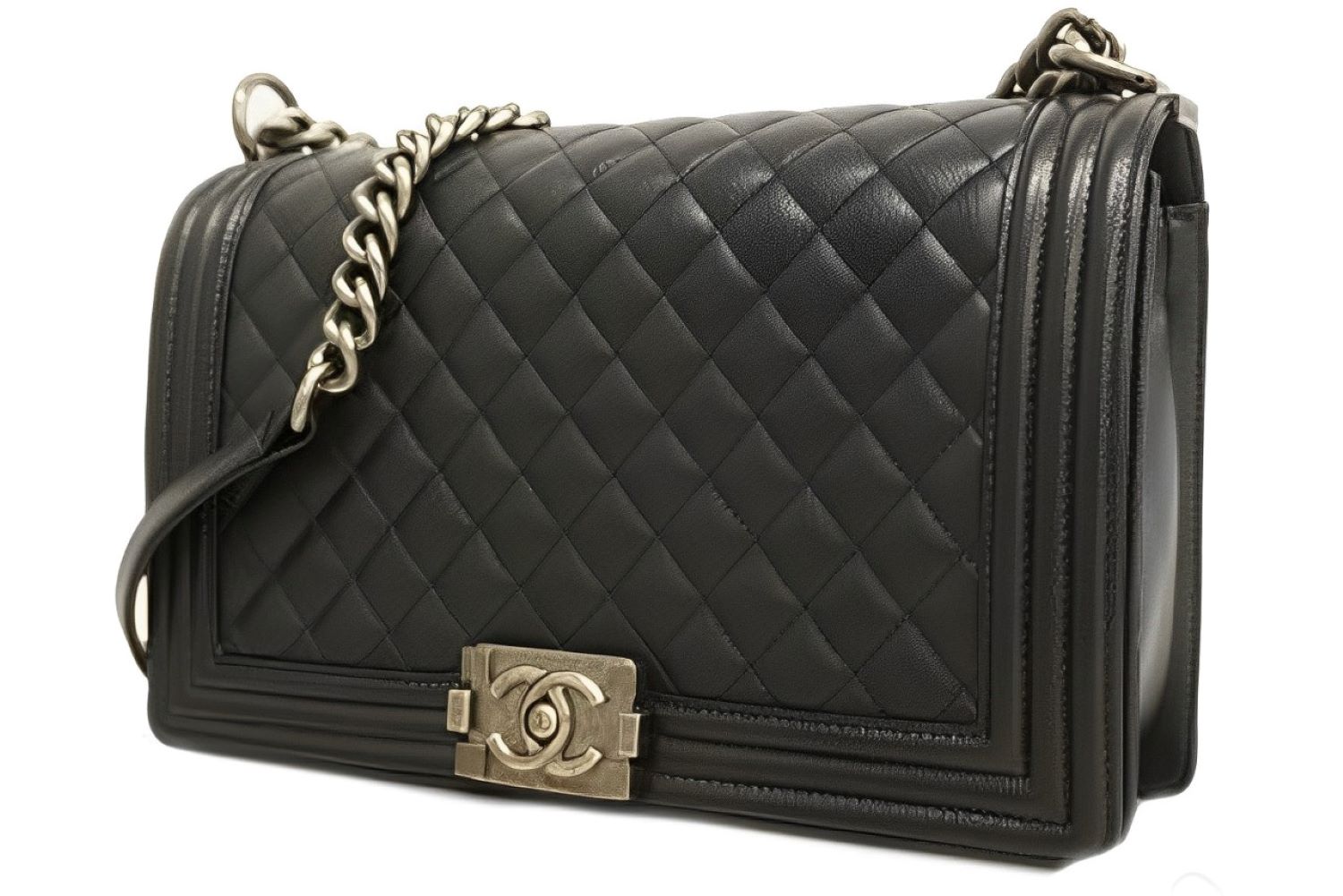 悲恋に消えたアーサー・カペルの名に由来するボーイシャネル 