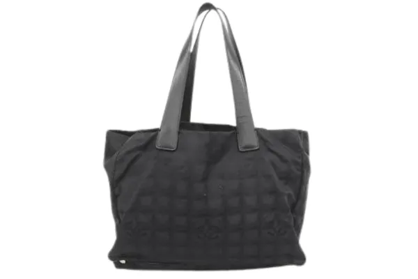 シャネル トラベルラインを購入する際の店舗選びのコツ