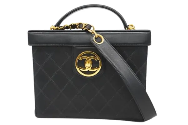 コロンとかわいい「バニティバッグ」