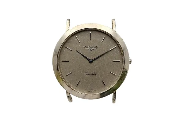 金・プラチナが変色する原因は?