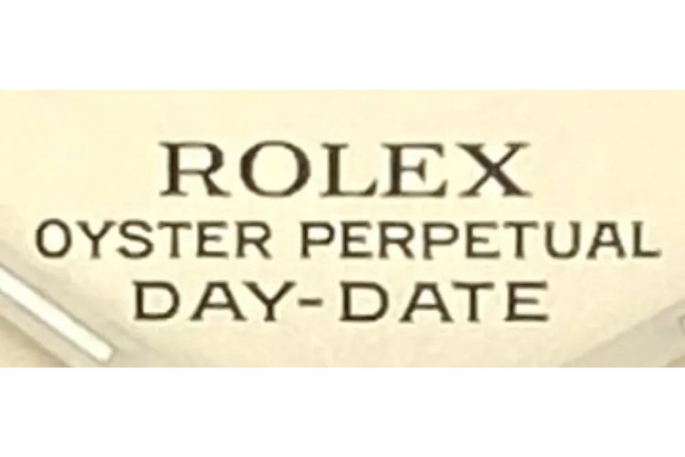 ブランド　ロゴ 