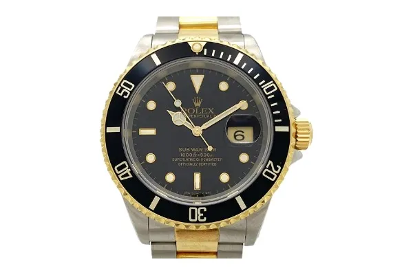 ロレックスは海外で買うと本当にお得?