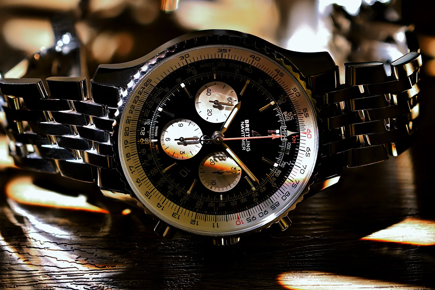 ブライトリング腕時計の人気モデル4選！買取査定に出す際の注意点も解説 