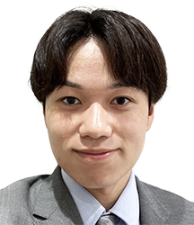 西川　寛人　店長