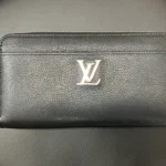LOUIS VUITTON  ジッピー・ロックミー