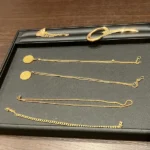 K24 メイプルリーフ付きネックレスなど