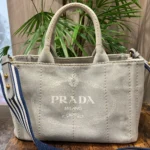 PRADA　カナパ