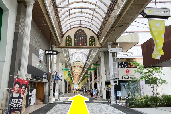 215ｍ程直進します