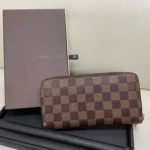 Louis Vuitton　ジッピー・ウォレット　ラウンドファスナー長財布