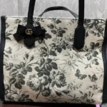 グッチ 花柄バッグ