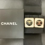 CHANEL ココピアス