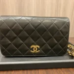 CHANEL　チェーンバッグ
