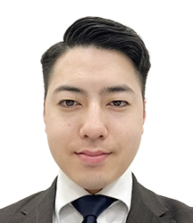 戸田　純　店長