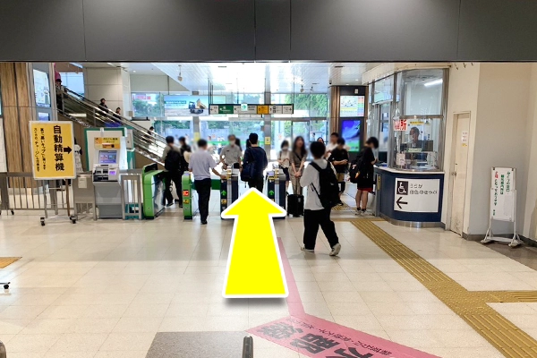 郡山駅の改札を抜けます。