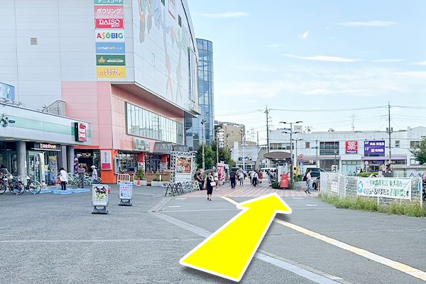 直進するとバスロータリーに出ますので、『西武バス』立38立川駅北口行きに乗車します。