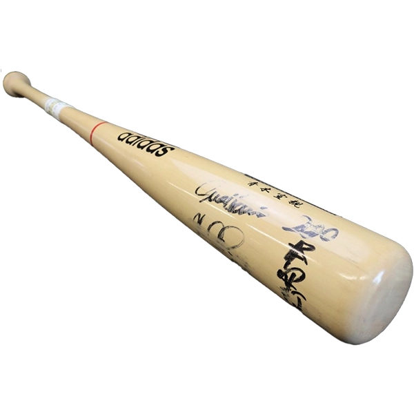 東京ヤクルトスワローズ 青木宣親 サイン入り バット 」の参考買取価格 