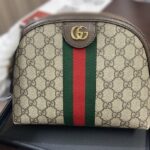 グッチ GGスプリーム オフディア ショルダーバッグ