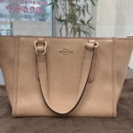 コーチ ハンドバッグ レザー