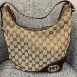 グッチ ショルダーバッグ GGキャンバス