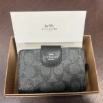 コーチ 財布 シグネチャー