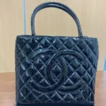 シャネル 復刻トート エナメル