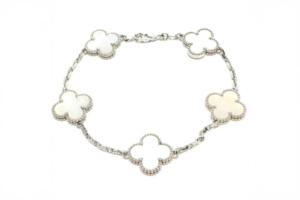 vancleef&arpels_Vintage Alhambra bracelet_WG