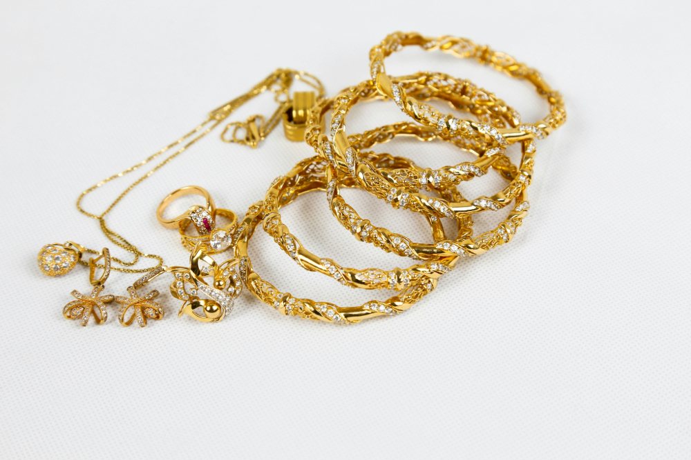 18金の変色したジュエリーはもとに戻る？お手入れから買取まで紹介