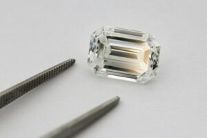 エメラルドカットのダイヤモンド
