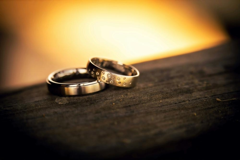イエローゴールドの結婚指輪で後悔しないために事前に知っておきたいこと