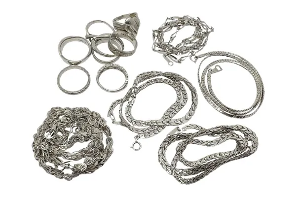 傷がついたプラチナでも売却できる?