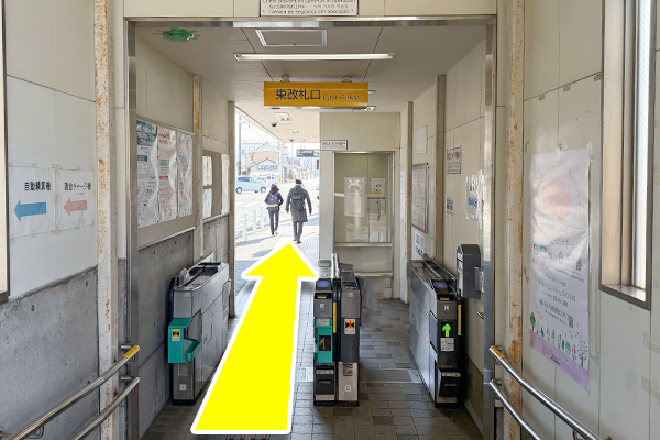 名鉄諏訪町駅の東改札口を出ます。