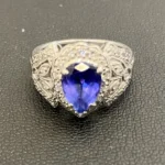 Pt900 サファイア リング