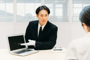 鑑定士