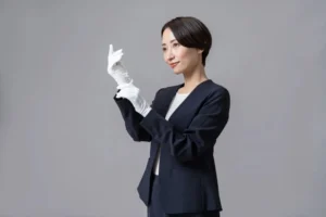 鑑定士の女性