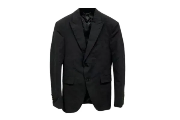 ネーム入り・オーダーメイドのスーツも買取できる？